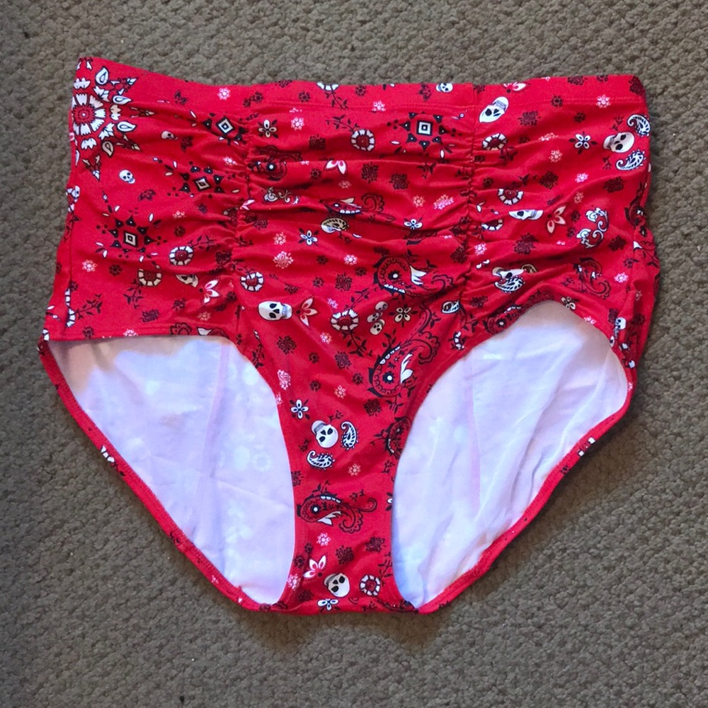 Brand New Torrid High waisted swim bottoms size 1